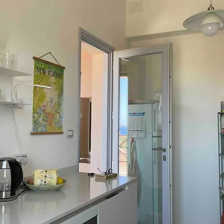 Casa Belvedere - La Terrazza Sul Mare カラゼッタ